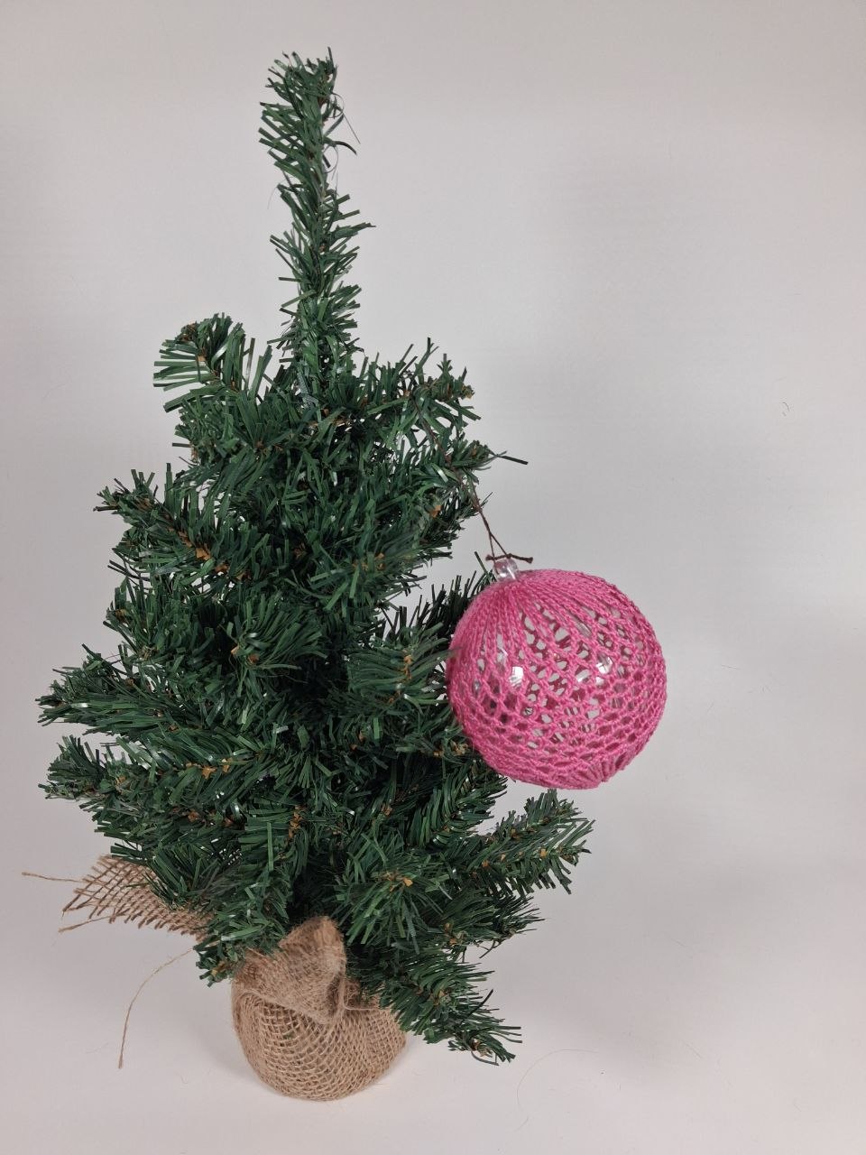 Pink Crochet Christmas Bauble (small pattern)