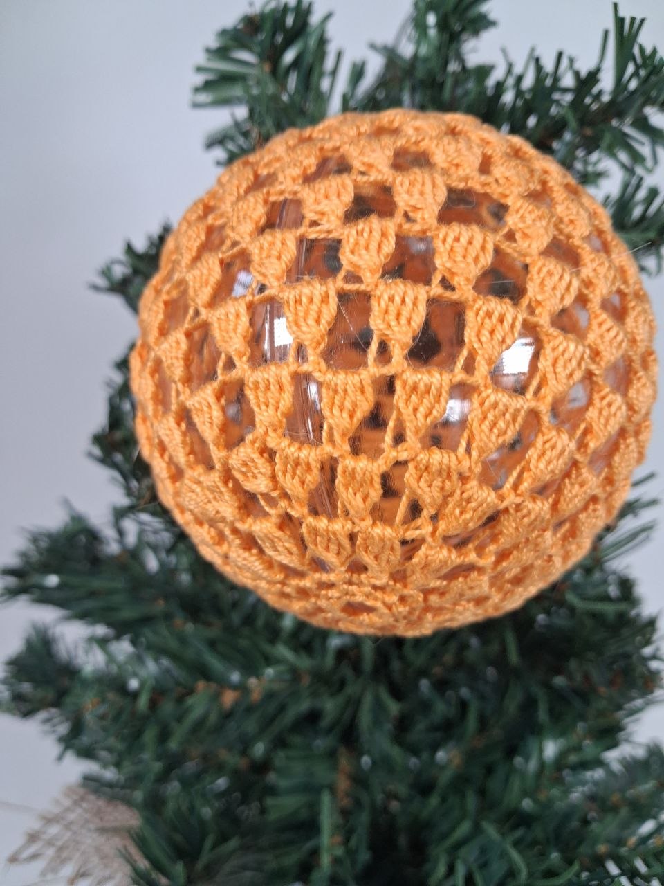 Orange Crochet Christmas Bauble (big pattern)