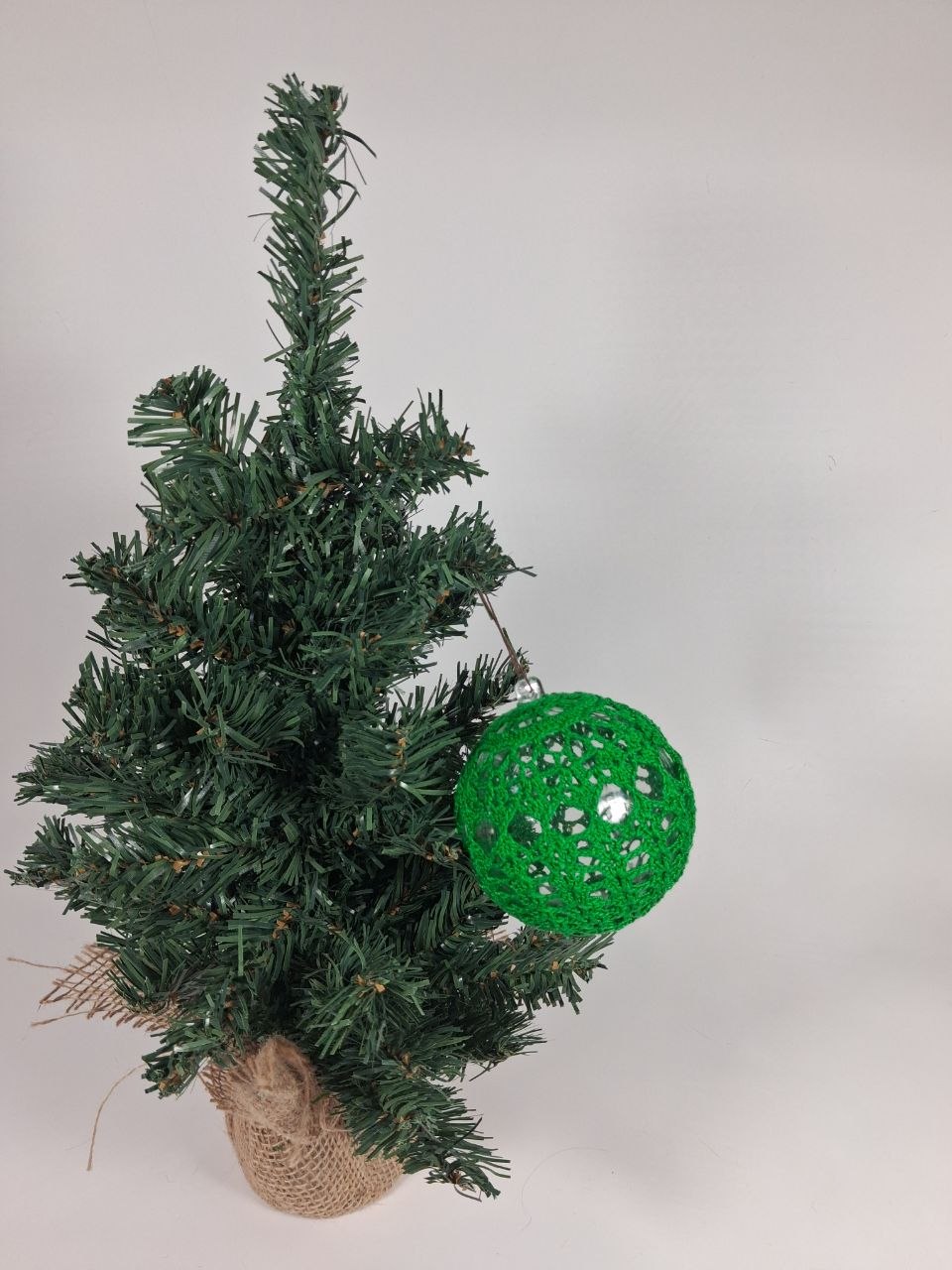 Green Crochet Christmas Bauble (medium pattern)
